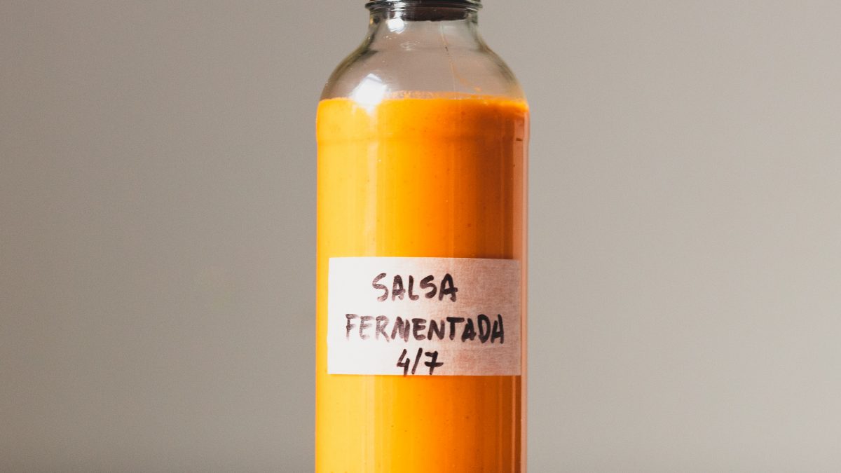 Cómo hacer salsa picante fermentada